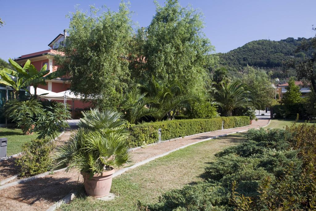 Hotel Le Rotonde Massaciuccoli Eksteriør bilde